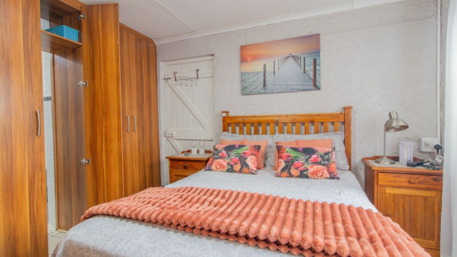 3 Bedroom Property for Sale in Hartebeesfontein Western Cape